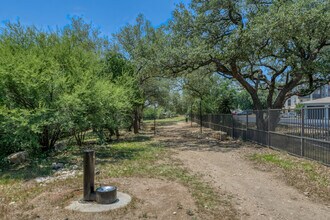Ventura Ridge in San Antonio, TX - Building Photo - Building Photo