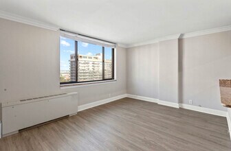 700 E 8th St, Unit 15H in Kansas City, MO - Building Photo - Building Photo