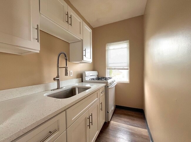 property at 25 Oakland Ave