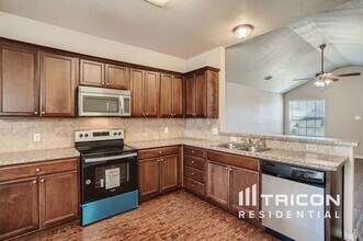3105 Cardinal Dr in Ennis, TX - Foto de edificio - Building Photo