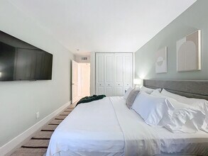 1336 SE 13th Terrace in Fort Lauderdale, FL - Building Photo - Building Photo