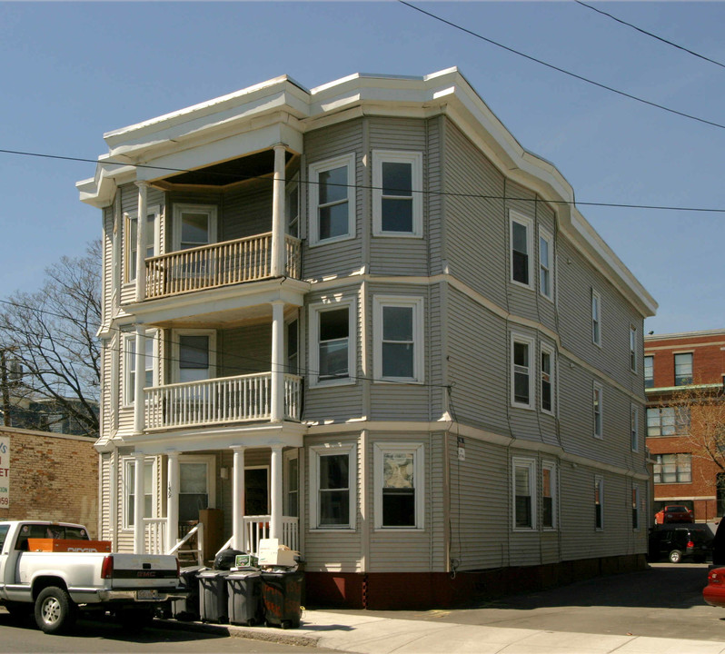 157-159 Essex St in Lynn, MA - Building Photo