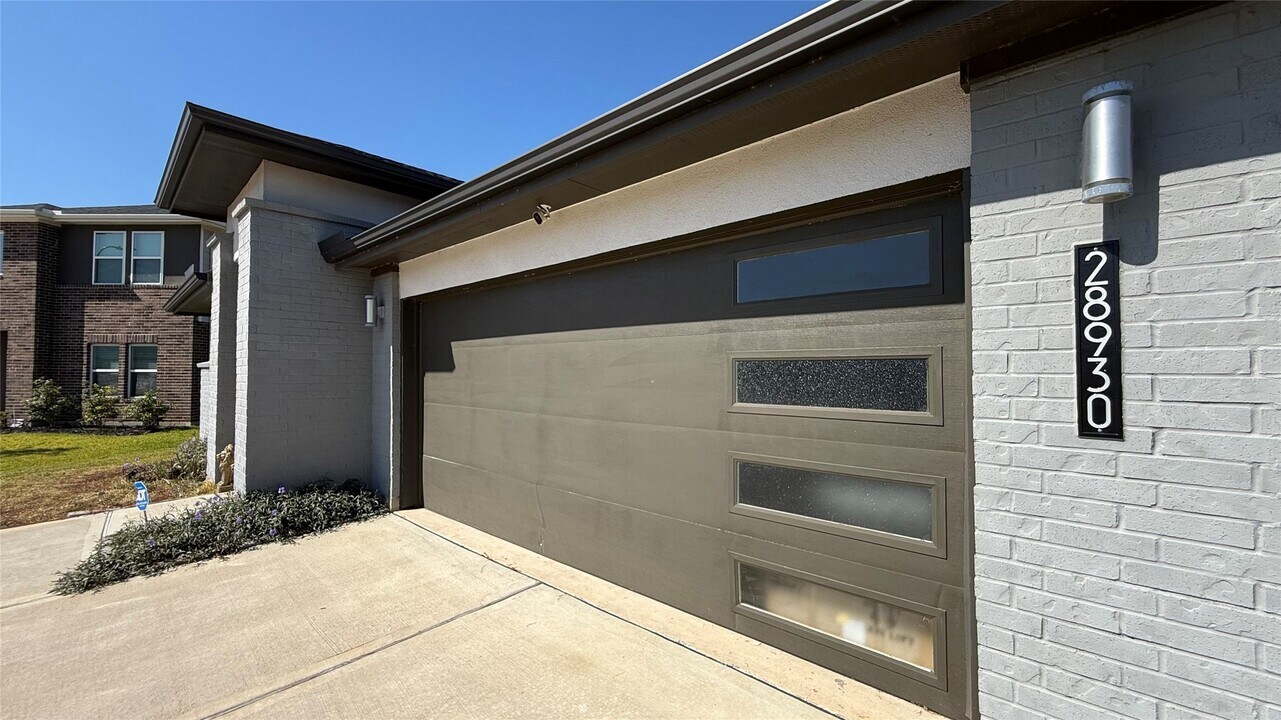 28930 Yampa Mill Ln in Katy, TX - Foto de edificio