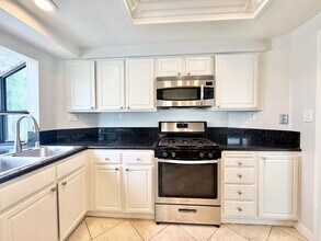 43 Jasmine Creek Ln in Laguna Hills, CA - Building Photo - Building Photo