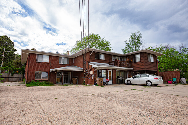 1140 S Arbutus St in Lakewood, CO - Building Photo - Primary Photo