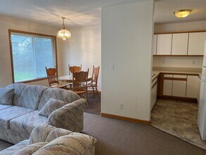 4239 Wintergreen Cir in Bellingham, WA - Building Photo - Building Photo