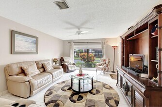 4660 Greentree Pl in Boynton Beach, FL - Building Photo - Building Photo