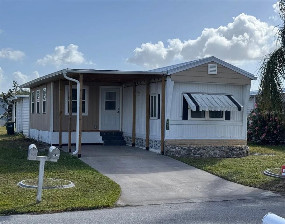 6416 Fleetwood Ct in North Port, FL - Building Photo