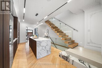 72 Montrose Ave in Toronto, ON - Building Photo - Building Photo