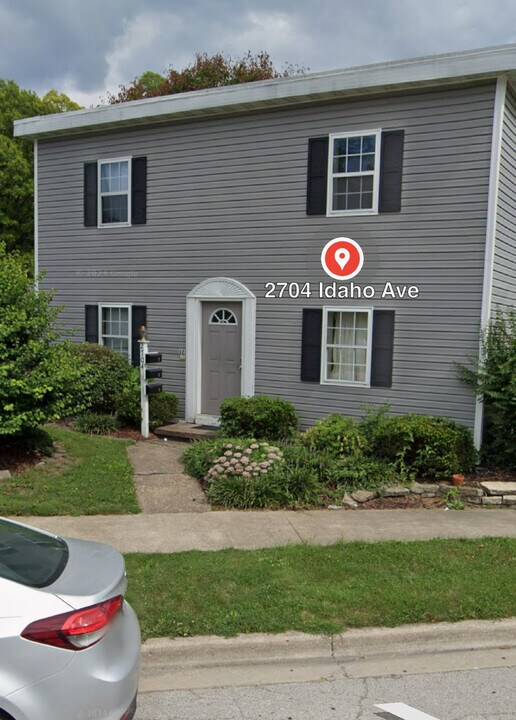 2704 Idaho Ave in Granite City, IL - Building Photo