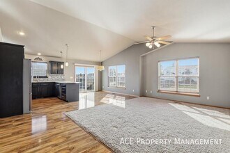 6950 Manchester St in Summerset, SD - Building Photo - Building Photo