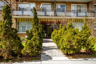 3355 Decelles Pl in Montréal, QC - Building Photo - Building Photo