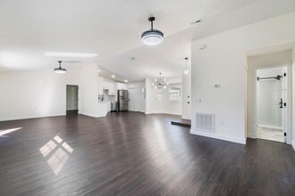 827 Albi Ct in Kissimmee, FL - Foto de edificio - Building Photo