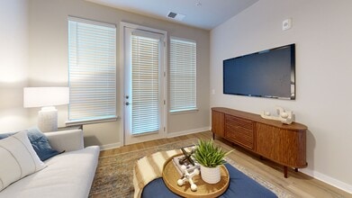 Springs at Locust Grove in Locust Grove, GA - Foto de edificio - Building Photo