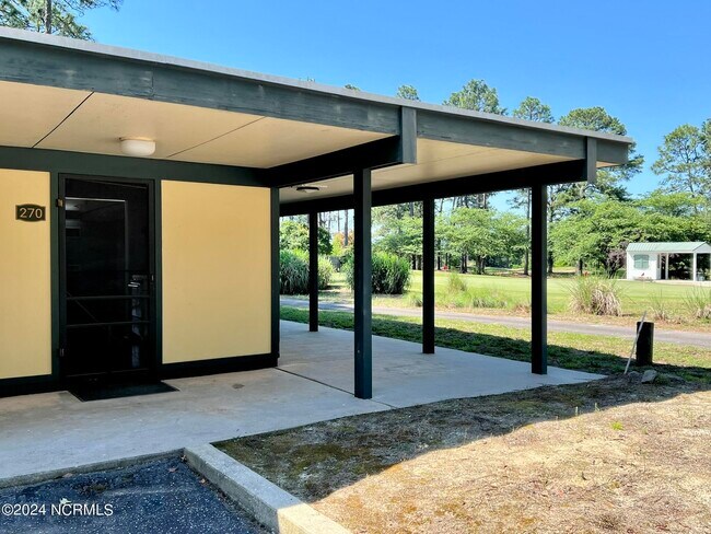 130 Fairway Ave, Unit 270 in Southern Pines, NC - Building Photo - Building Photo