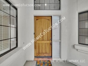 6325 N Calle Del Halcon in Tucson, AZ - Foto de edificio - Building Photo