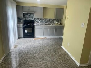 176 Parma Ave in New Castle, DE - Building Photo - Building Photo