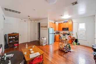 195 Webster Ave in Jersey City, NJ - Building Photo - Building Photo