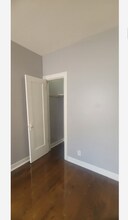 8043 S Maryland Ave in Chicago, IL - Foto de edificio - Building Photo