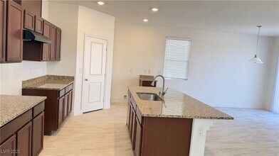 8716 Salvada Ave in Las Vegas, NV - Building Photo - Building Photo