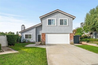 1402 Daylily St in Upland, CA - Building Photo - Building Photo