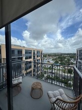 3711 NW 11th St, Unit A4 in Miami, FL - Building Photo - Building Photo