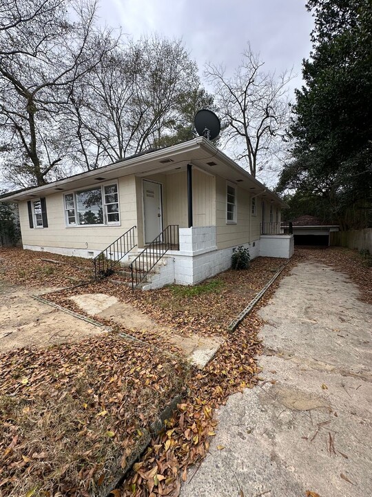 3349 Pio Nono Cir in Macon, GA - Foto de edificio