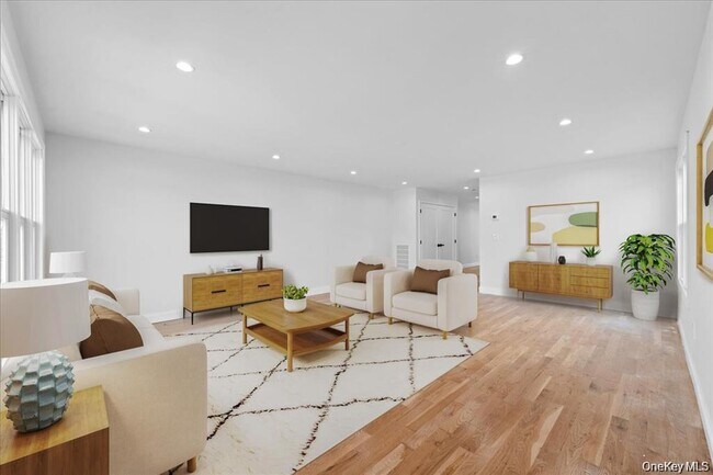 97 Thurton Pl in Yonkers, NY - Building Photo - Building Photo