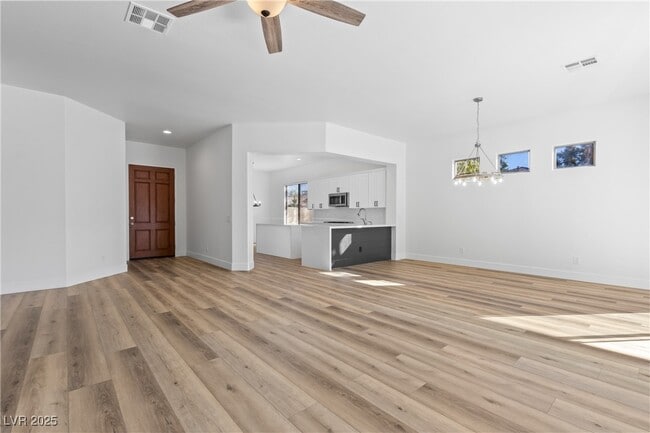 21 Douglas Grove Rd