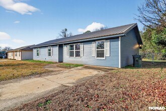 215 Oxford Ln in Warner Robins, GA - Building Photo - Building Photo