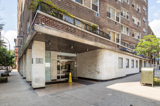 Parker Towne House in New York, NY - Building Photo - Building Photo