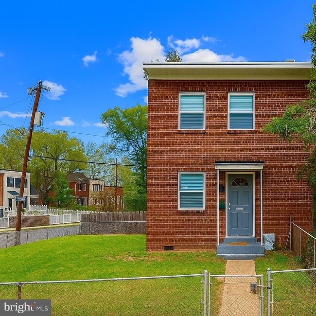 property at 3611 Edison St