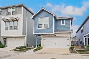 11915 Oakmont Valley Trace in Houston, TX - Building Photo