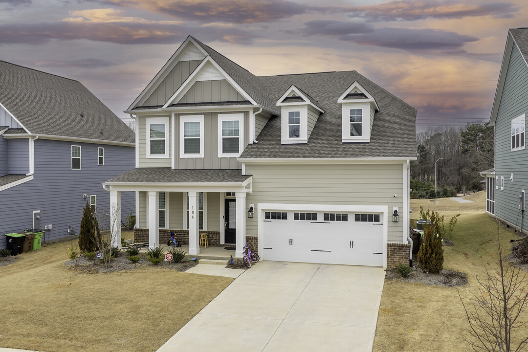 Honeycutt Farms in Holly Springs, NC - Building Photo