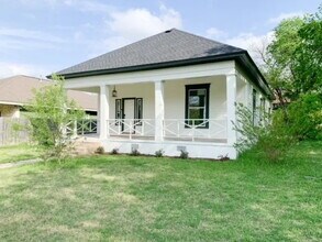 2204 Parrott Ave in Waco, TX - Building Photo - Building Photo