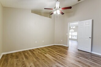 337 Placid Lake Dr in Sanford, FL - Building Photo - Building Photo