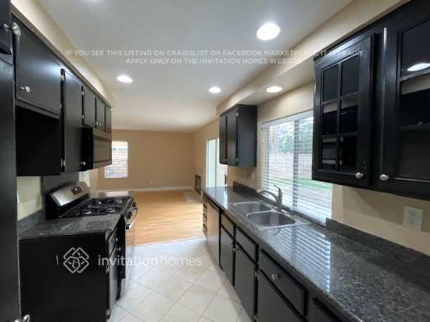 9881 Whitewater Rd in Moreno Valley, CA - Building Photo - Building Photo