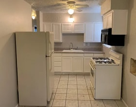 603 Freestone Dr in Euless, TX - Foto de edificio - Building Photo