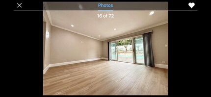 24204 Calvert St in Woodland Hills, CA - Foto de edificio - Building Photo