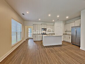 5332 Tupelo St in Nashville, TN - Foto de edificio - Building Photo