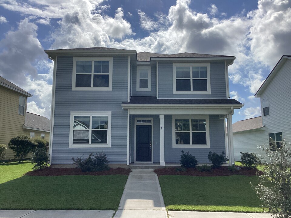 25 Crabapple Cir in Savannah, GA - Building Photo