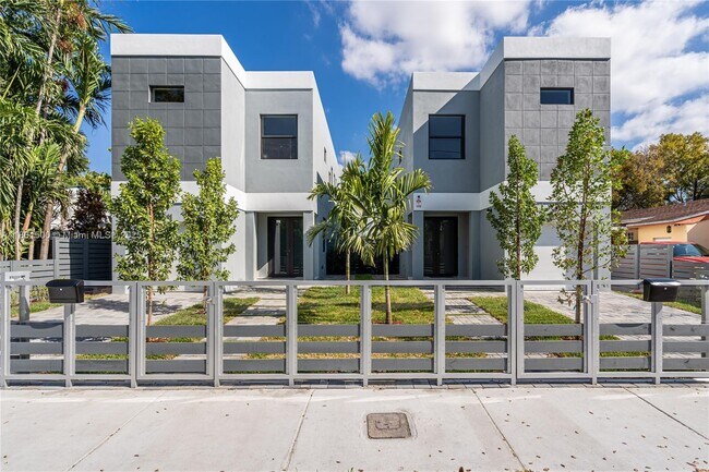 property at 2911 SW 27th Terrace