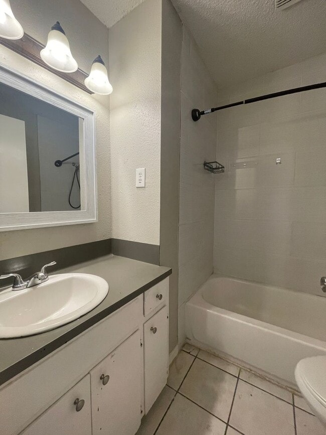 property at 2619 Ektom Dr