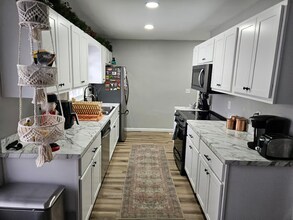 5519 Madison Ave in Evansville, IN - Foto de edificio - Building Photo