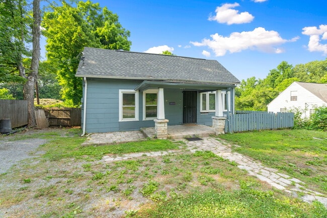 2823 Island Home Ave in Knoxville, TN - Building Photo - Building Photo