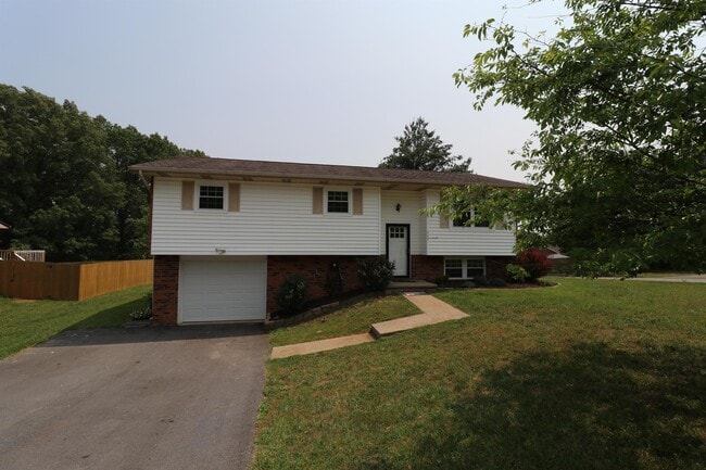 937 Ragle St in Church Hill, TN - Building Photo - Building Photo