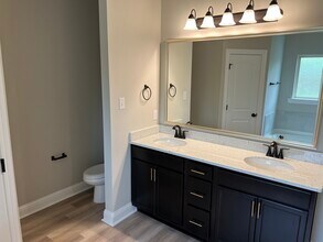 220 Tall Oaks Ln in Youngsville, LA - Building Photo - Building Photo