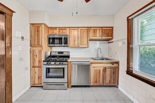 238 Crestwood Ave, Unit Lower in Buffalo, NY - Building Photo