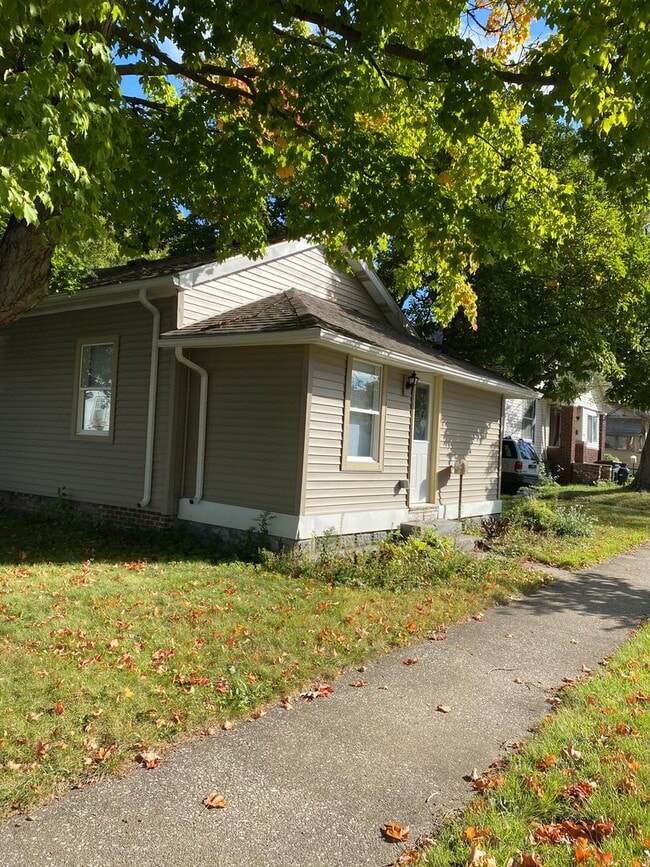 1402 Kossuth St in Lafayette, IN - Building Photo - Building Photo