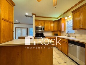 2513 Ridgewood Dr in Moore, OK - Building Photo - Building Photo